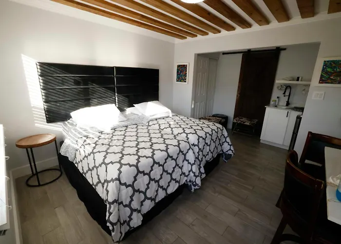 Keese\'S Cottages By The Ocean